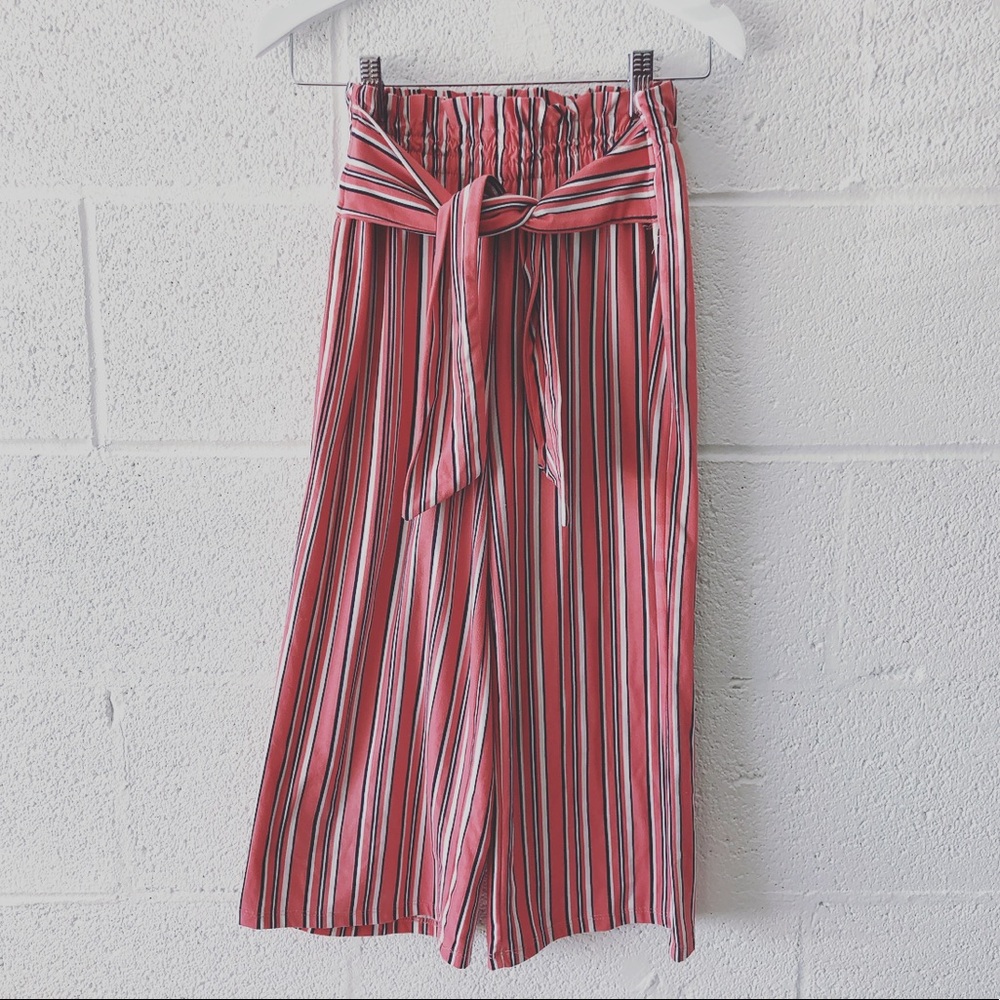 No Comment wise leg crops girls sz: L or 14